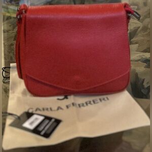 🎸 CARLA FERRERI 🎸🔥NWT🔥Leather Crossbody Bag in Red